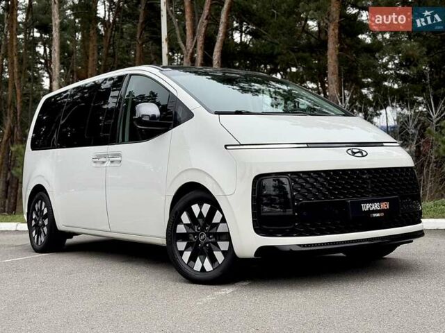 Белый Хендай Staria, объемом двигателя 2.2 л и пробегом 98 тыс. км за 45999 $, фото 24 на Automoto.ua