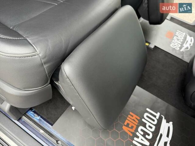 Белый Хендай Staria, объемом двигателя 2.2 л и пробегом 98 тыс. км за 45999 $, фото 43 на Automoto.ua