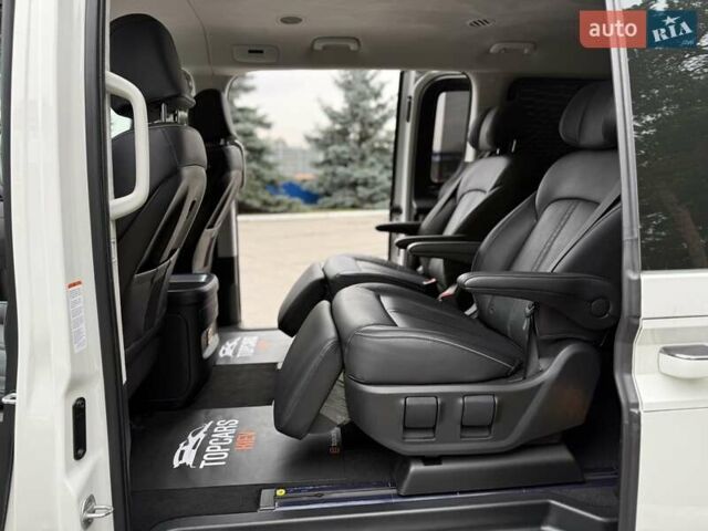 Белый Хендай Staria, объемом двигателя 2.2 л и пробегом 98 тыс. км за 45999 $, фото 54 на Automoto.ua