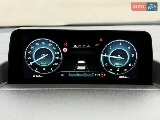 Белый Хендай Staria, объемом двигателя 2.2 л и пробегом 98 тыс. км за 45999 $, фото 84 на Automoto.ua