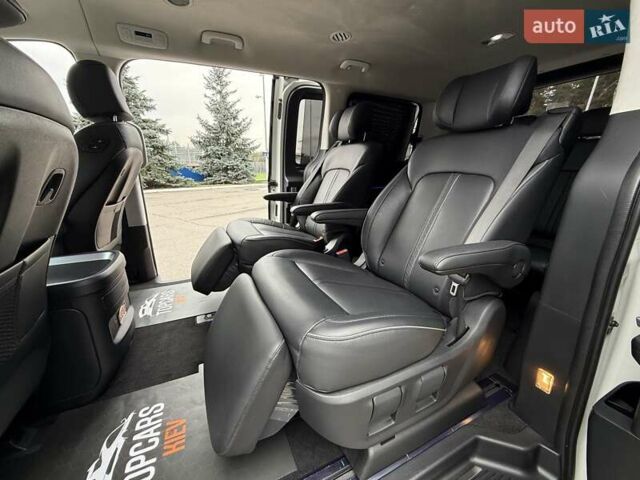 Белый Хендай Staria, объемом двигателя 2.2 л и пробегом 98 тыс. км за 45999 $, фото 51 на Automoto.ua