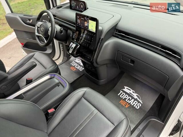 Белый Хендай Staria, объемом двигателя 2.2 л и пробегом 98 тыс. км за 45999 $, фото 34 на Automoto.ua