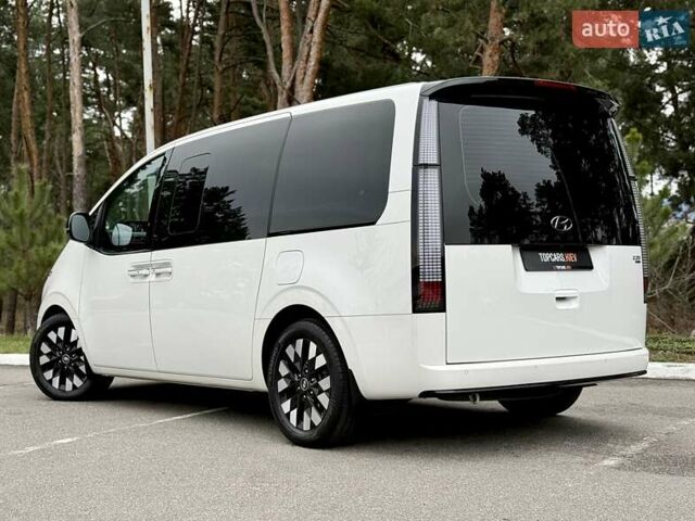 Белый Хендай Staria, объемом двигателя 2.2 л и пробегом 98 тыс. км за 45999 $, фото 11 на Automoto.ua