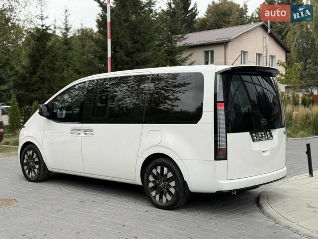 Белый Хендай Staria, объемом двигателя 2.2 л и пробегом 77 тыс. км за 46500 $, фото 19 на Automoto.ua
