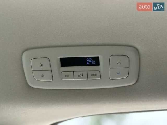 Белый Хендай Staria, объемом двигателя 2.2 л и пробегом 98 тыс. км за 45999 $, фото 73 на Automoto.ua