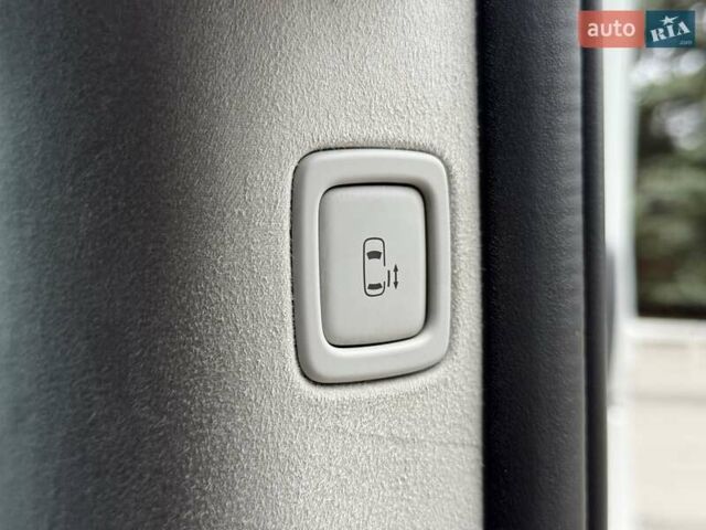 Белый Хендай Staria, объемом двигателя 2.2 л и пробегом 98 тыс. км за 45999 $, фото 71 на Automoto.ua