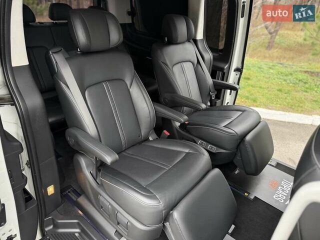 Белый Хендай Staria, объемом двигателя 2.2 л и пробегом 98 тыс. км за 45999 $, фото 40 на Automoto.ua