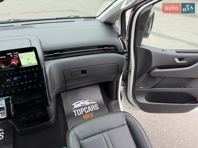 Белый Хендай Staria, объемом двигателя 2.2 л и пробегом 98 тыс. км за 45999 $, фото 66 на Automoto.ua