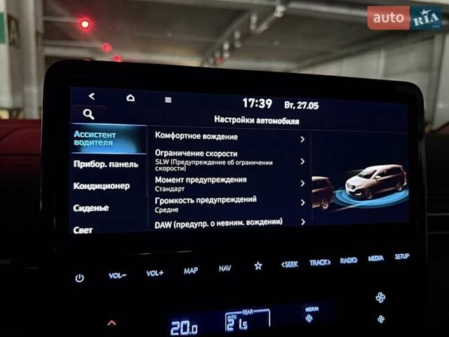 Белый Хендай Staria, объемом двигателя 2.2 л и пробегом 98 тыс. км за 45999 $, фото 89 на Automoto.ua