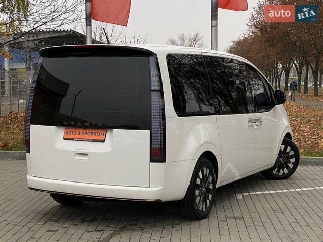Білий Хендай Staria, об'ємом двигуна 2.2 л та пробігом 77 тис. км за 48999 $, фото 5 на Automoto.ua