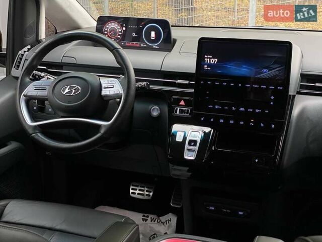 Белый Хендай Staria, объемом двигателя 2.2 л и пробегом 77 тыс. км за 49000 $, фото 13 на Automoto.ua