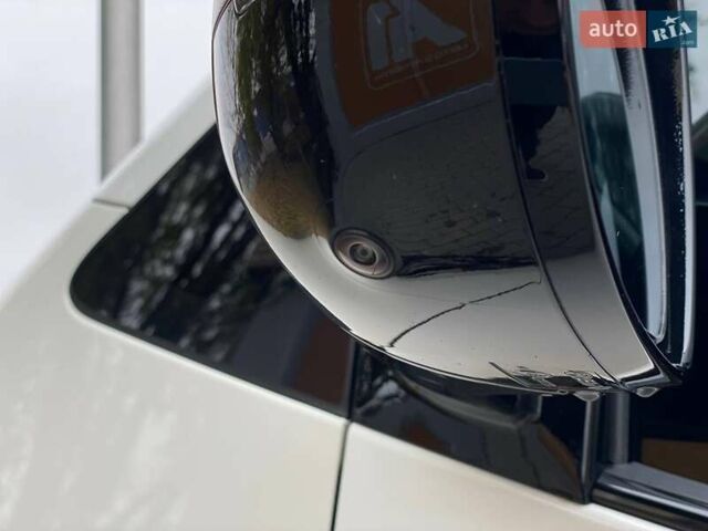 Білий Хендай Staria, об'ємом двигуна 2.2 л та пробігом 77 тис. км за 48999 $, фото 25 на Automoto.ua