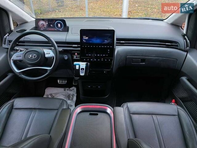 Білий Хендай Staria, об'ємом двигуна 2.2 л та пробігом 77 тис. км за 48999 $, фото 14 на Automoto.ua