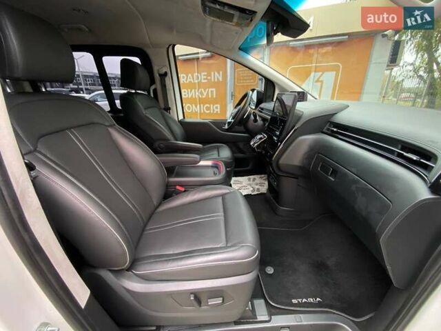 Білий Хендай Staria, об'ємом двигуна 2.2 л та пробігом 77 тис. км за 48999 $, фото 12 на Automoto.ua