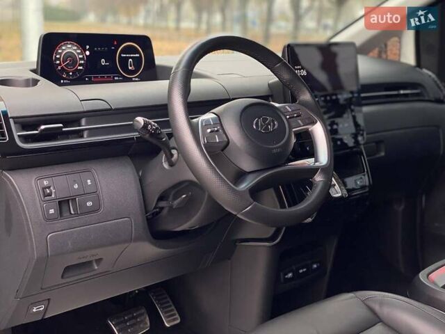 Білий Хендай Staria, об'ємом двигуна 2.2 л та пробігом 77 тис. км за 48999 $, фото 8 на Automoto.ua