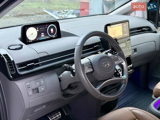 Чорний Хендай Staria, об'ємом двигуна 2.2 л та пробігом 8 тис. км за 59500 $, фото 24 на Automoto.ua