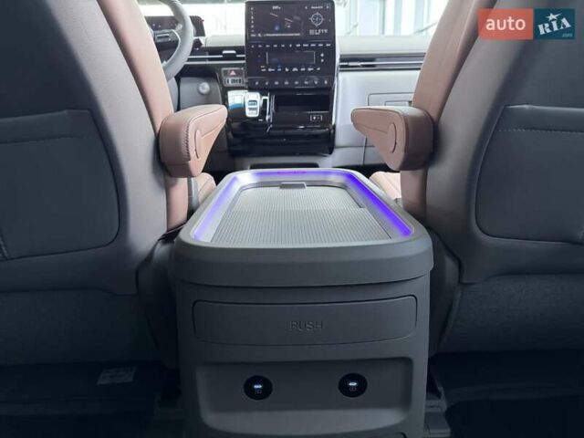 Чорний Хендай Staria, об'ємом двигуна 2.2 л та пробігом 8 тис. км за 51000 $, фото 39 на Automoto.ua