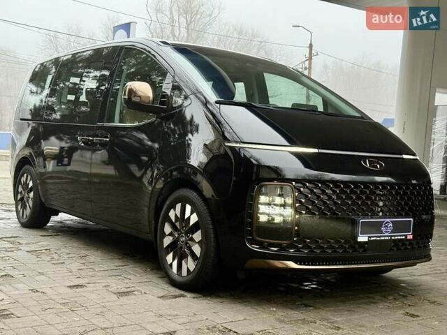 Чорний Хендай Staria, об'ємом двигуна 2.2 л та пробігом 8 тис. км за 59500 $, фото 9 на Automoto.ua