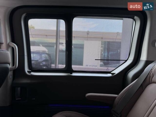 Чорний Хендай Staria, об'ємом двигуна 2.2 л та пробігом 8 тис. км за 51000 $, фото 36 на Automoto.ua