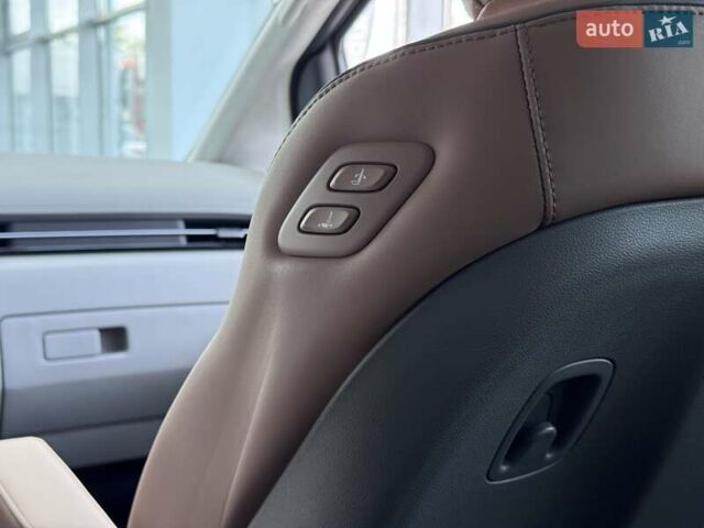Чорний Хендай Staria, об'ємом двигуна 2.2 л та пробігом 8 тис. км за 51000 $, фото 17 на Automoto.ua