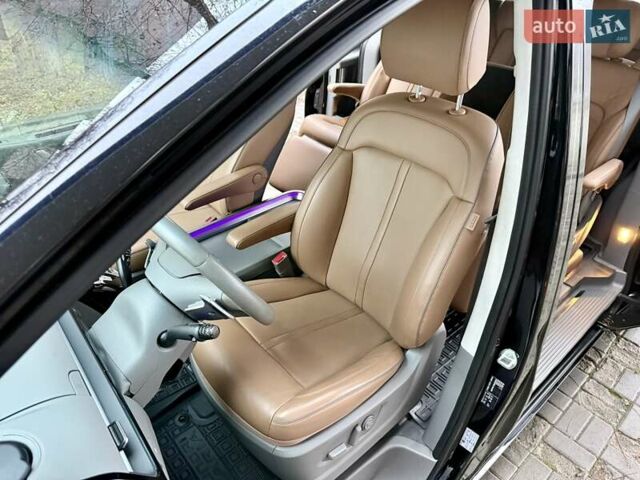 Чорний Хендай Staria, об'ємом двигуна 2.2 л та пробігом 8 тис. км за 59500 $, фото 25 на Automoto.ua