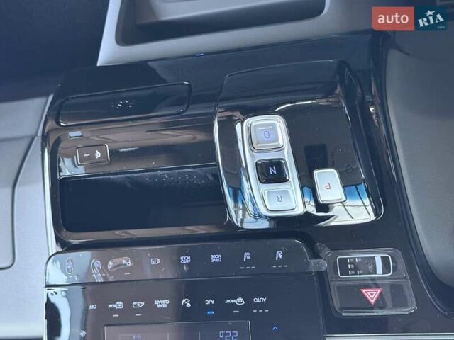 Чорний Хендай Staria, об'ємом двигуна 2.2 л та пробігом 8 тис. км за 51000 $, фото 22 на Automoto.ua