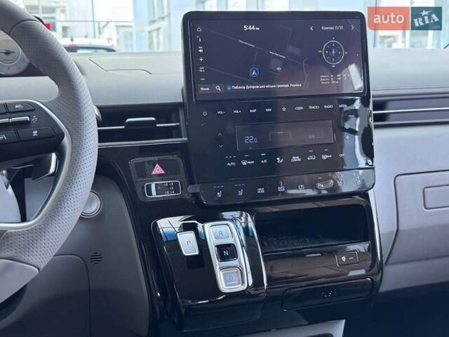 Чорний Хендай Staria, об'ємом двигуна 2.2 л та пробігом 8 тис. км за 51000 $, фото 20 на Automoto.ua