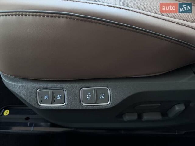 Чорний Хендай Staria, об'ємом двигуна 2.2 л та пробігом 8 тис. км за 51000 $, фото 37 на Automoto.ua