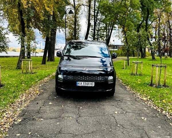 Черный Хендай Staria, объемом двигателя 2.2 л и пробегом 11 тыс. км за 42000 $, фото 10 на Automoto.ua