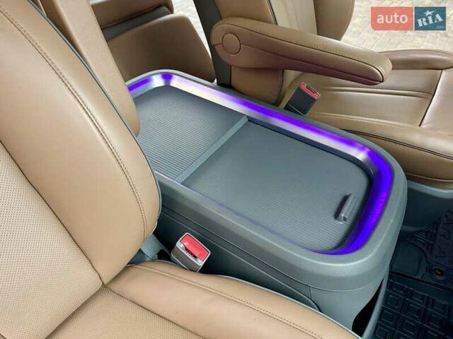 Чорний Хендай Staria, об'ємом двигуна 2.2 л та пробігом 8 тис. км за 59500 $, фото 44 на Automoto.ua