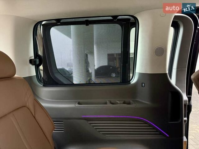 Чорний Хендай Staria, об'ємом двигуна 2.2 л та пробігом 8 тис. км за 59500 $, фото 31 на Automoto.ua