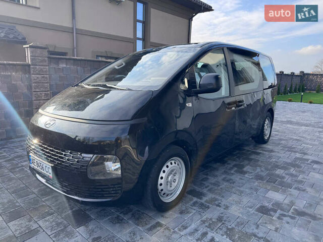 Чорний Хендай Staria, об'ємом двигуна 2.2 л та пробігом 63 тис. км за 19800 $, фото 9 на Automoto.ua