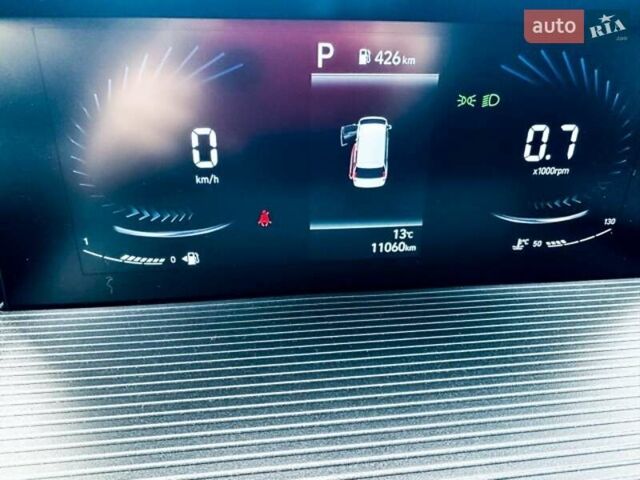 Черный Хендай Staria, объемом двигателя 2.2 л и пробегом 11 тыс. км за 42000 $, фото 19 на Automoto.ua