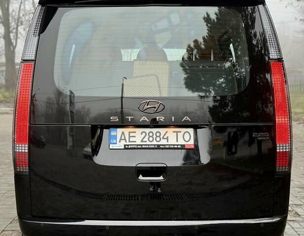 Чорний Хендай Staria, об'ємом двигуна 2.2 л та пробігом 8 тис. км за 59500 $, фото 16 на Automoto.ua