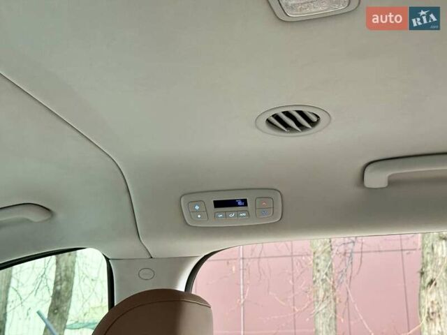 Чорний Хендай Staria, об'ємом двигуна 2.2 л та пробігом 8 тис. км за 59500 $, фото 28 на Automoto.ua