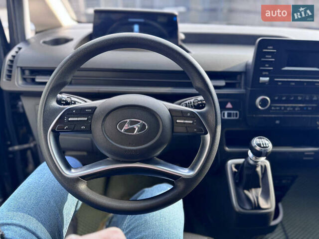 Чорний Хендай Staria, об'ємом двигуна 2.2 л та пробігом 63 тис. км за 19800 $, фото 21 на Automoto.ua