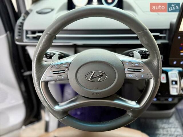 Чорний Хендай Staria, об'ємом двигуна 2.2 л та пробігом 8 тис. км за 59500 $, фото 50 на Automoto.ua