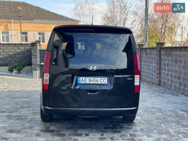 Чорний Хендай Staria, об'ємом двигуна 2.2 л та пробігом 63 тис. км за 19800 $, фото 6 на Automoto.ua