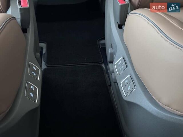 Чорний Хендай Staria, об'ємом двигуна 2.2 л та пробігом 8 тис. км за 51000 $, фото 30 на Automoto.ua