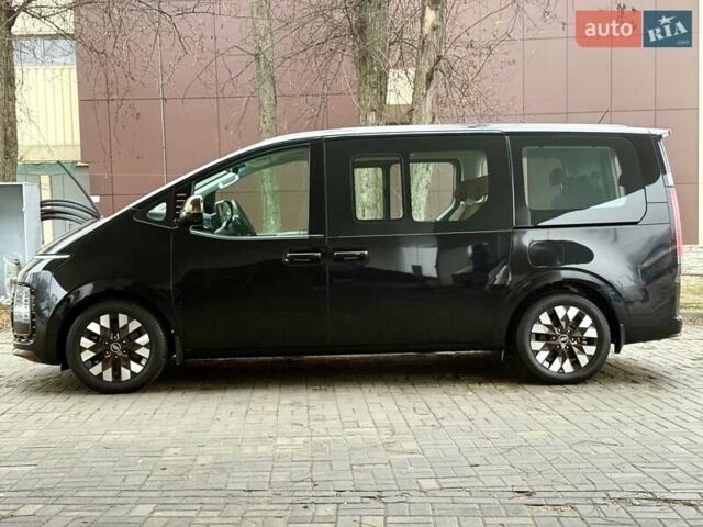 Чорний Хендай Staria, об'ємом двигуна 2.2 л та пробігом 8 тис. км за 59500 $, фото 20 на Automoto.ua