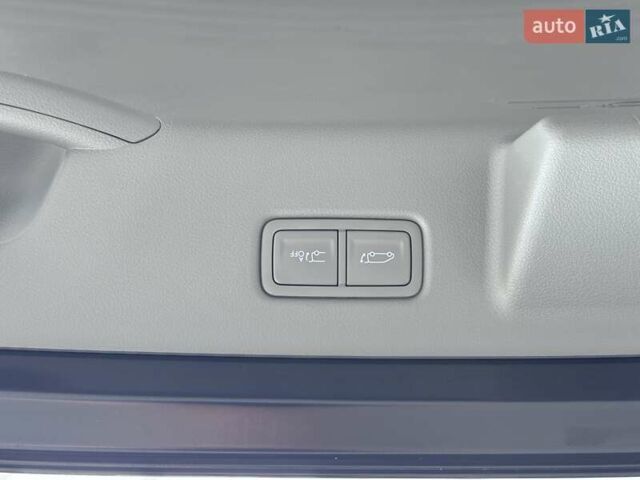 Чорний Хендай Staria, об'ємом двигуна 2.2 л та пробігом 8 тис. км за 51000 $, фото 40 на Automoto.ua