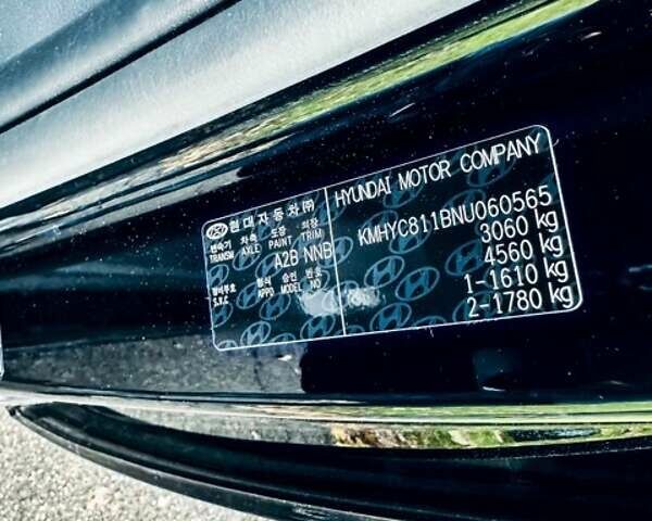 Черный Хендай Staria, объемом двигателя 2.2 л и пробегом 11 тыс. км за 42000 $, фото 25 на Automoto.ua