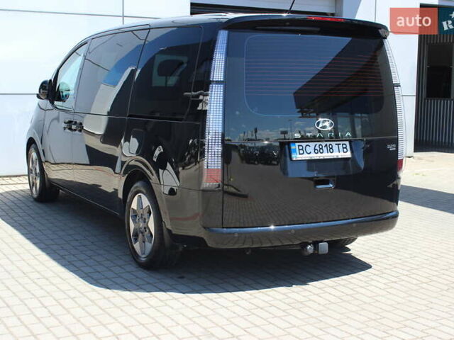 Черный Хендай Staria, объемом двигателя 2.2 л и пробегом 72 тыс. км за 45323 $, фото 11 на Automoto.ua