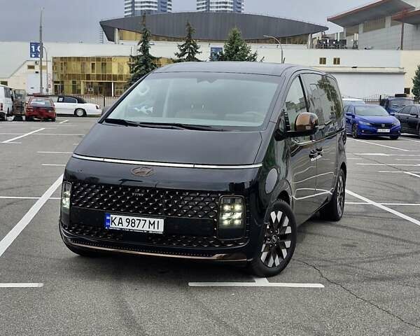 Хендай Staria 2023 у Києві на Automoto.ua Чорний Хендай Staria, об'ємом двигуна 2.2 л та пробігом 35 тис. км за 57000 $, фото 81 на Automoto.ua