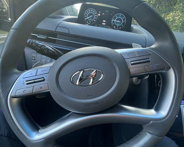 Черный Хендай Staria, объемом двигателя 2.2 л и пробегом 57 тыс. км за 49999 $, фото 22 на Automoto.ua