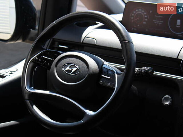 Черный Хендай Staria, объемом двигателя 2.2 л и пробегом 72 тыс. км за 45323 $, фото 54 на Automoto.ua