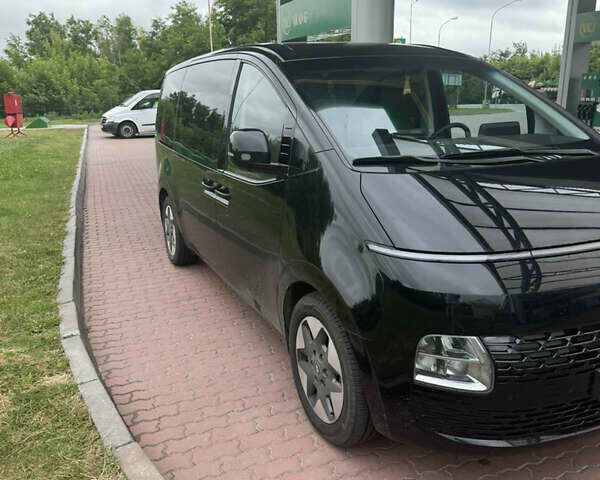 Чорний Хендай Staria, об'ємом двигуна 2.2 л та пробігом 35 тис. км за 47000 $, фото 7 на Automoto.ua