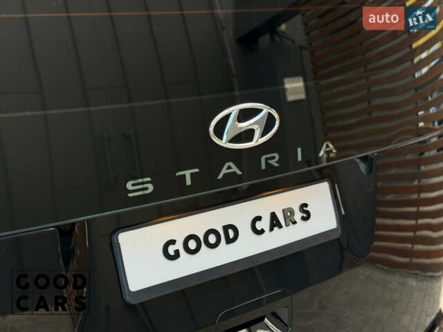 Черный Хендай Staria, объемом двигателя 2.2 л и пробегом 13 тыс. км за 37000 $, фото 11 на Automoto.ua