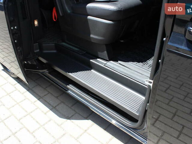 Черный Хендай Staria, объемом двигателя 2.2 л и пробегом 72 тыс. км за 45323 $, фото 46 на Automoto.ua