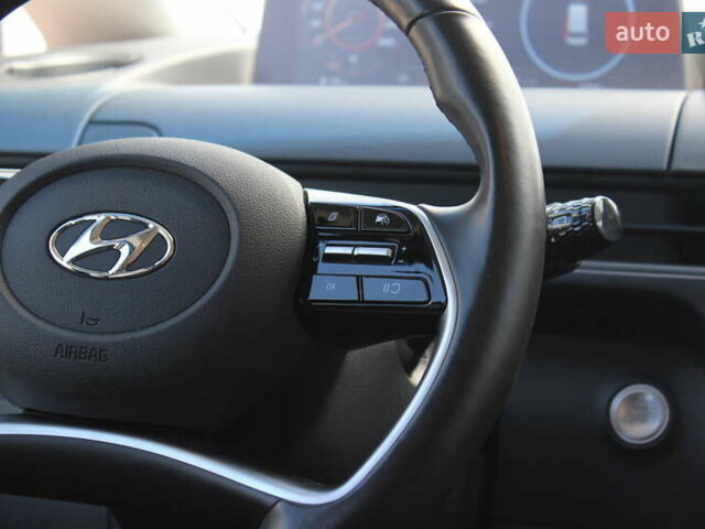 Черный Хендай Staria, объемом двигателя 2.2 л и пробегом 72 тыс. км за 45323 $, фото 28 на Automoto.ua